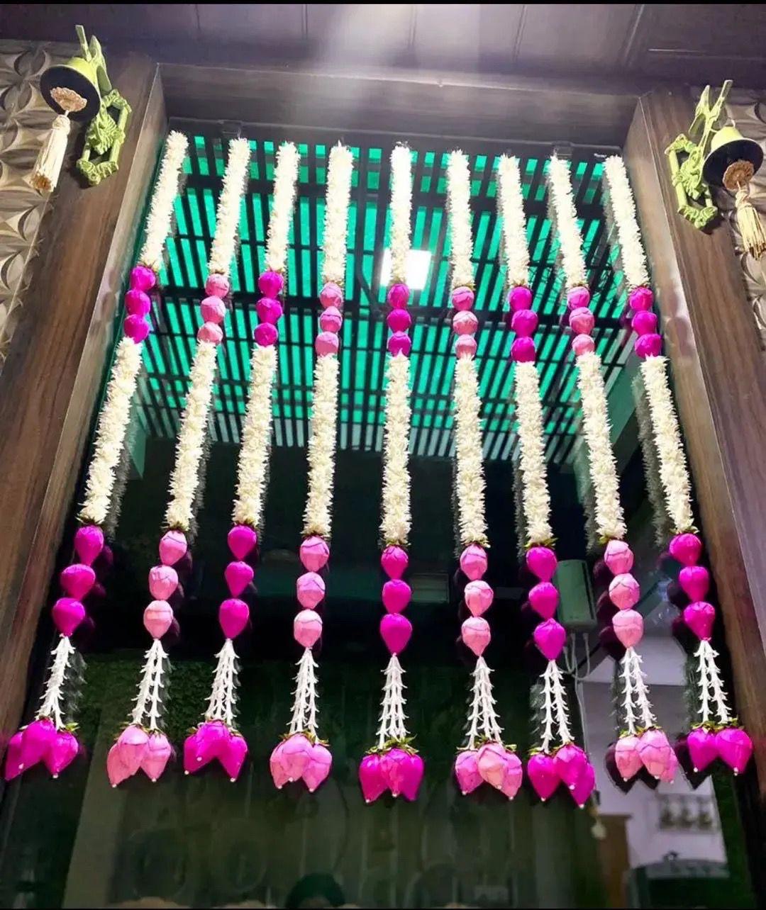 Jasmine Artificial String With Lotus Flower Center Decor 5 Strings